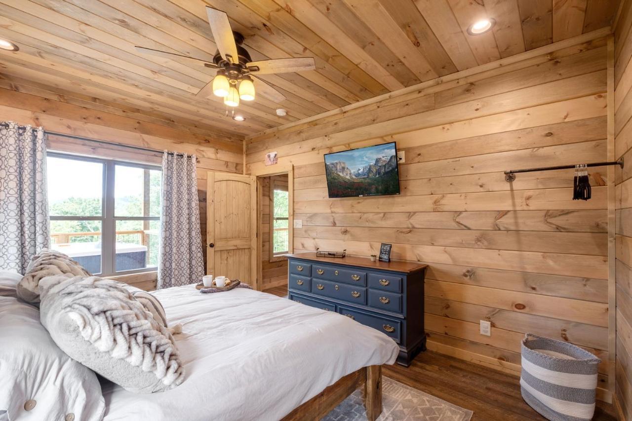 New / 3 King Suites / Sleeps12 / View / 5 Mi To Pf / Hot Tub Sevierville Exterior foto