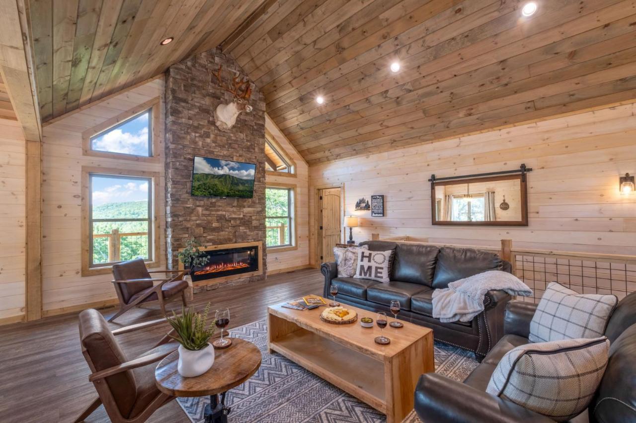 New / 3 King Suites / Sleeps12 / View / 5 Mi To Pf / Hot Tub Sevierville Exterior foto
